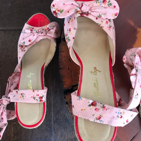 Bettie Page Wedge Melissa - Picture 3 of 7